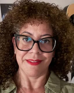 Nanette Gonzalez- LMHC, LPC, CA