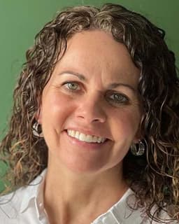 Debra Lanoue Bennett