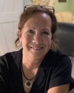 Veronica (Roni) Hardy