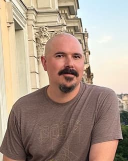 Jonathan R Willoughby