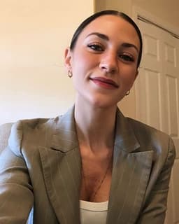 Danielle Pombo (Oliver)