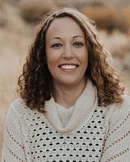 Mikaela J Hildebrandt