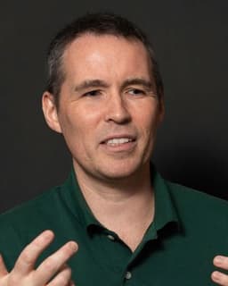 Chris Warren-Dickins