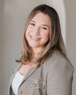 Caitlin Silverstein LCSW, PMH-C Therapist for Moms