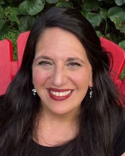 Erika Lee Silverstein