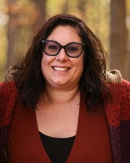 Diana Lapp-Walk & Talk Therapy-ISCS