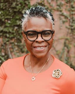 Yvette Antoinette Huddleston