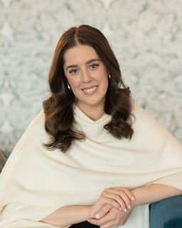 Isabel Ghisolfi (Bilingual-Multicultural-Expats)