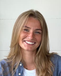 Lindy Burke- Recover From Arfid-Binging-Low Self-Esteem