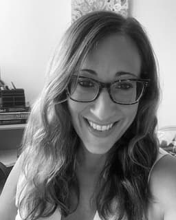 Dr. Gabriella Cardona-Morales