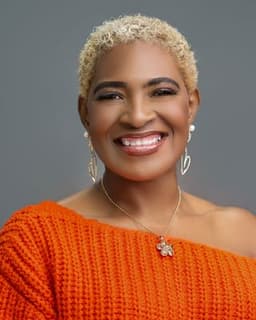 UniquelyU with Liana