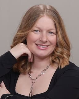 Trauma, Relationship Issues, and Anxiety Therapist