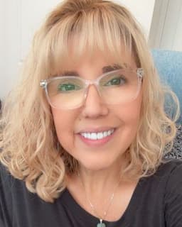 Yvette Diaz de Tuesta