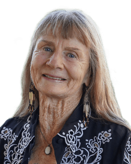 Nina Lindajane Holmes