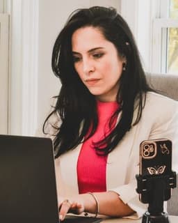 Andreia Souza Lucena