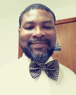 Dr. Lorenzo T Neal