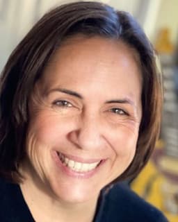 Christina L Pouquette