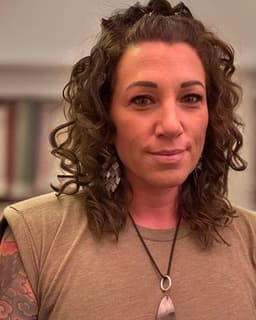 Amy Gordon - Adventures in Therapy & Relationship