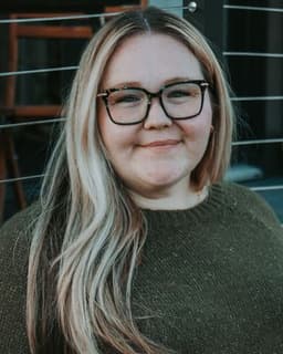 Ashley Amsden ‘Emdr’