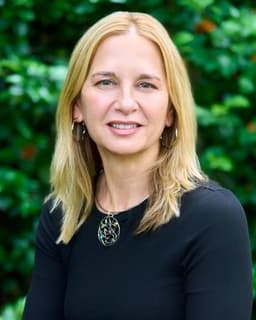 Michelle G De Los Santos