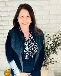 Nargess Fassih - Soul Strategy Therapy