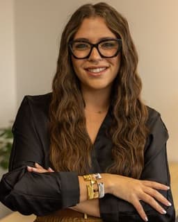 Blooming Psychology | Ivanna Schuls-Diaz