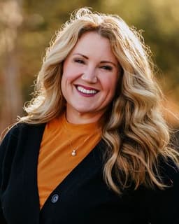 Kelly Ann Karavousanos