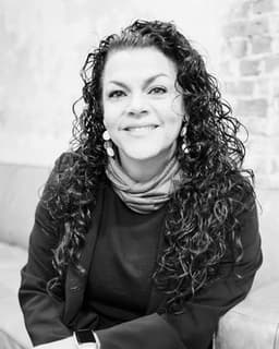 Jennifer Valenzuela-Sliger