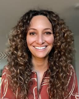 Dr. Kiley Dunne Lizama