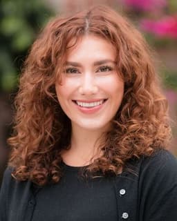 Elaina Elizabeth Envia