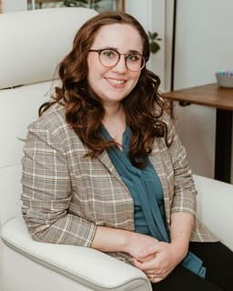 Courtney Willhite- Immediate Availability