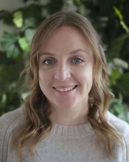 Alaina Boswell (Book Instantly On Website)