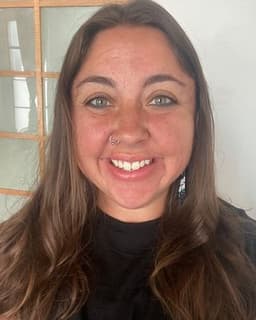 Nina Hernandez Beithon