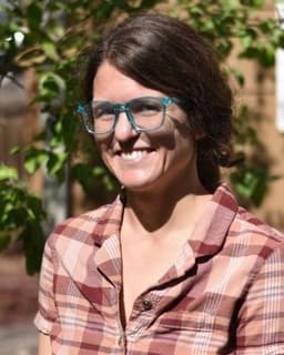 Lauren Levanovich (Book Instantly On Website)