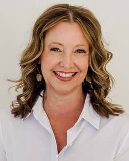 Dr. Shelley Sommerfeldt