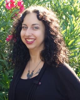 Thea Noelle-Colleen Miller