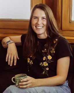 Hannah Yinhar (Book Instantly On Website)