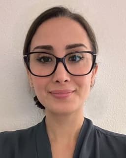 Anahita Shahbazi (Anxiety and OCD Specialist)