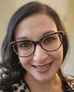 Dr. Nina Petit de Mange