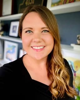 Dr. Kristin Vanden Hoek