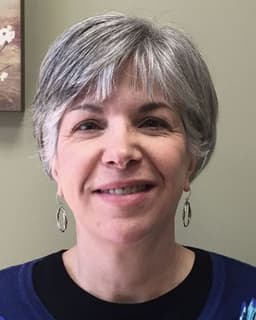 Jennifer M Marszalek