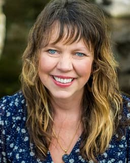 Sarah Brekke-Velázquez