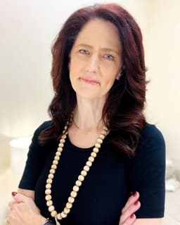 Macy Oosthuizen (Pronounced Wist-Hay-Zen)