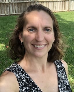 Elizabeth M Underwood