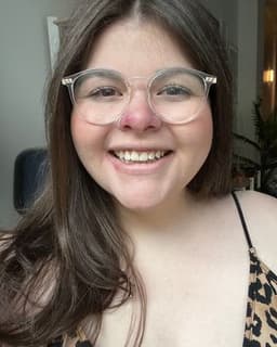 Alicia Hinojosa - LGBTQ+ Therapist