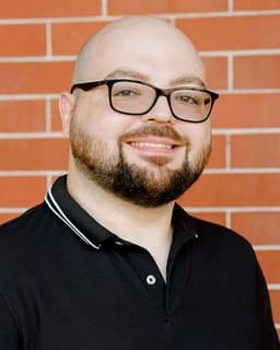 Daniel Dynes: Teens & Adults