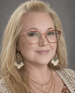 Megan Davis Niemeyer