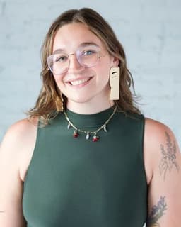 Veda Massanari-Thatcher