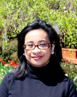 Geraldine V. Oades-Sese