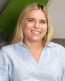 Alexandra VanWagner - Teens, Adults & Relationship